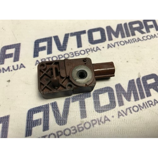 Датчик удара подушки безопасности AIR BAG Opel Insignia 2008-2017 13583353